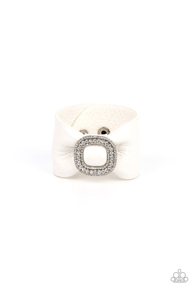 Paparazzi Accessories Lights, SELFIE, Action! - White